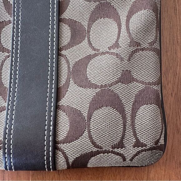 Coach Signature C Swingback Brown and Tan Leather Trim Cross Body Bag - Picture 3 of 8